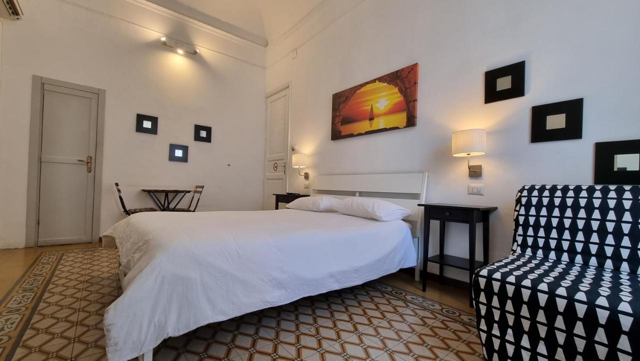 Politeamari Hotel Палермо Екстериор снимка