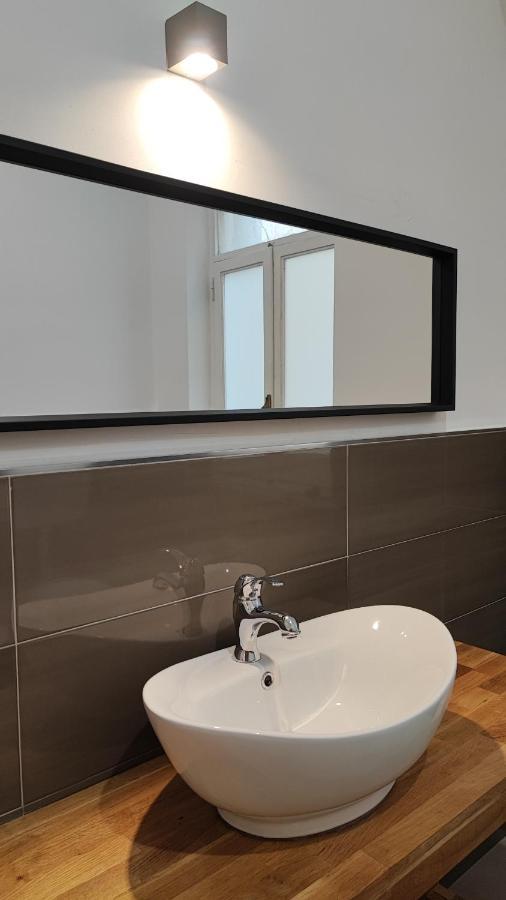 Politeamari Hotel Палермо Екстериор снимка