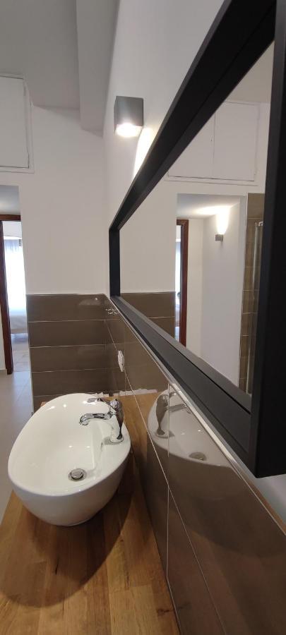 Politeamari Hotel Палермо Екстериор снимка