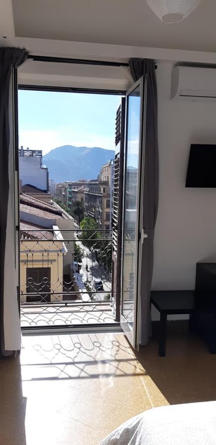 Politeamari Hotel Палермо Екстериор снимка